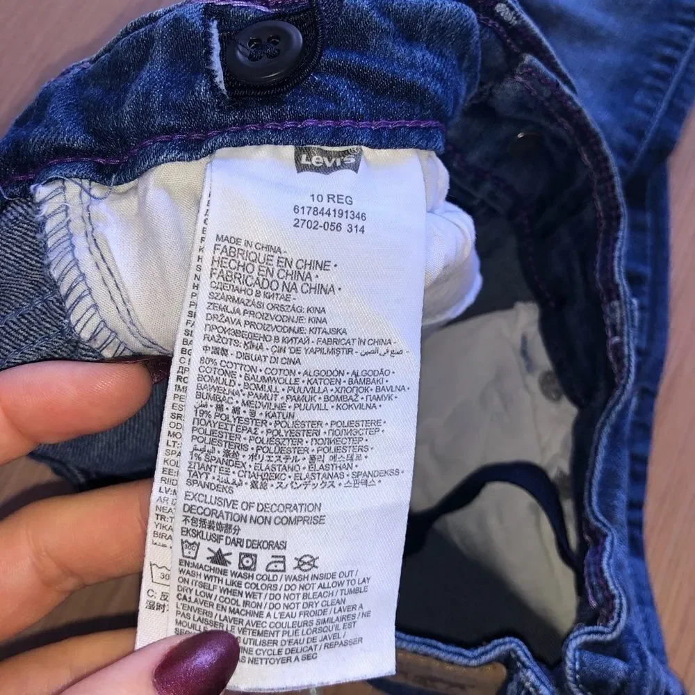 Levi's Classic Denim Legging Jeans - Picture 4 of 11